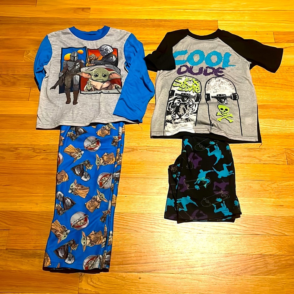 Boys pajamas Mandalorian/Skater Size 8